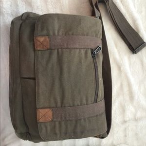 Fossil Messenger Bag
